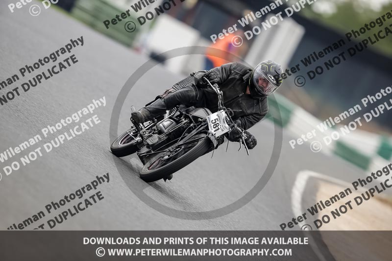 Vintage motorcycle club;eventdigitalimages;mallory park;mallory park trackday photographs;no limits trackdays;peter wileman photography;trackday digital images;trackday photos;vmcc festival 1000 bikes photographs